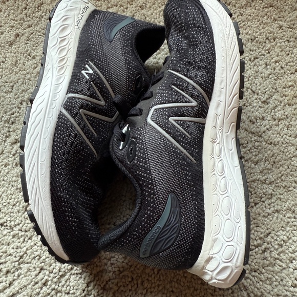 New Balance Shors - Picture 1 of 7